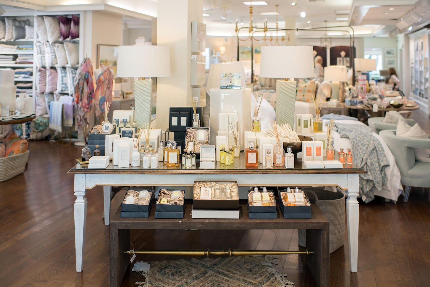 6 Best Bedding Stores in Chicago Where to Find Your Dream Bedding Decoravity