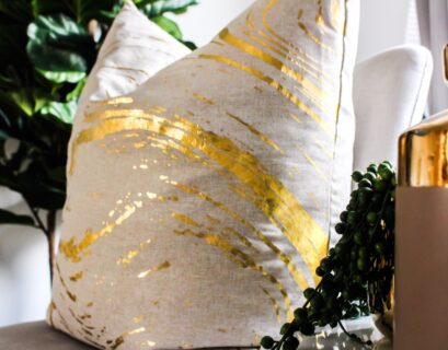 Enhance Your Home Decor with These 5 Decorative Pillows