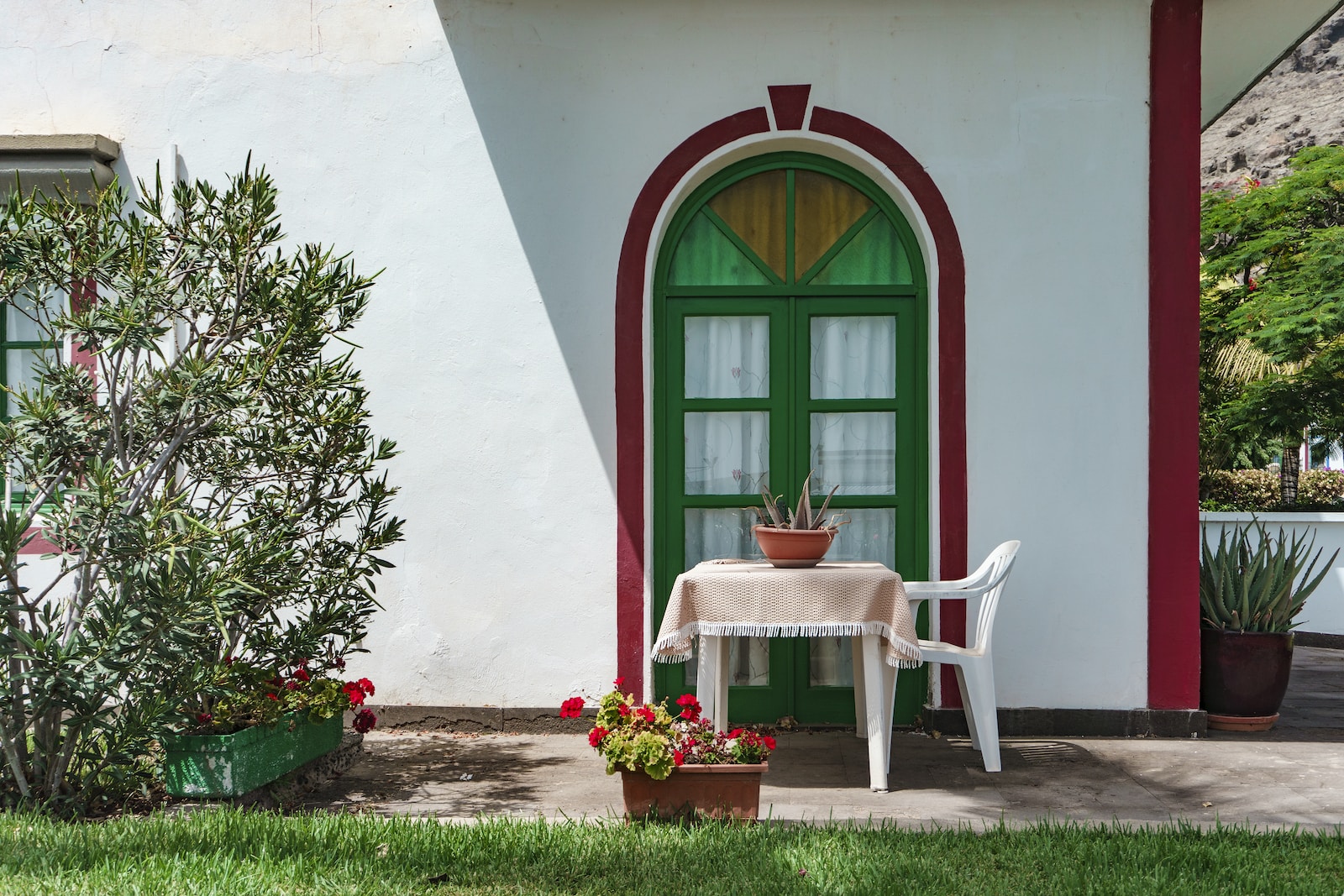 Transforming Your Outdoor Space Into a Cozy Retreat